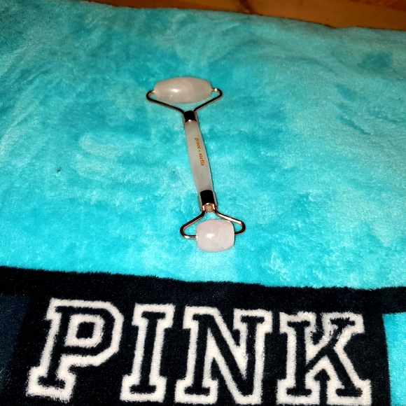 Grace&Stella rose roller - Picture 1 of 3